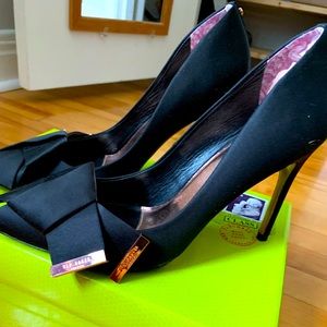 Ted baker 4”heel satin bow - worm 2 time
